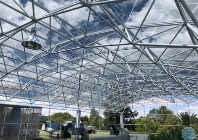 Estructura tridimensional con cubierta de danpalon